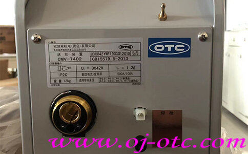 OTC DAIHEN CMV-7402 空冷式超低飛濺送絲機 正面圖